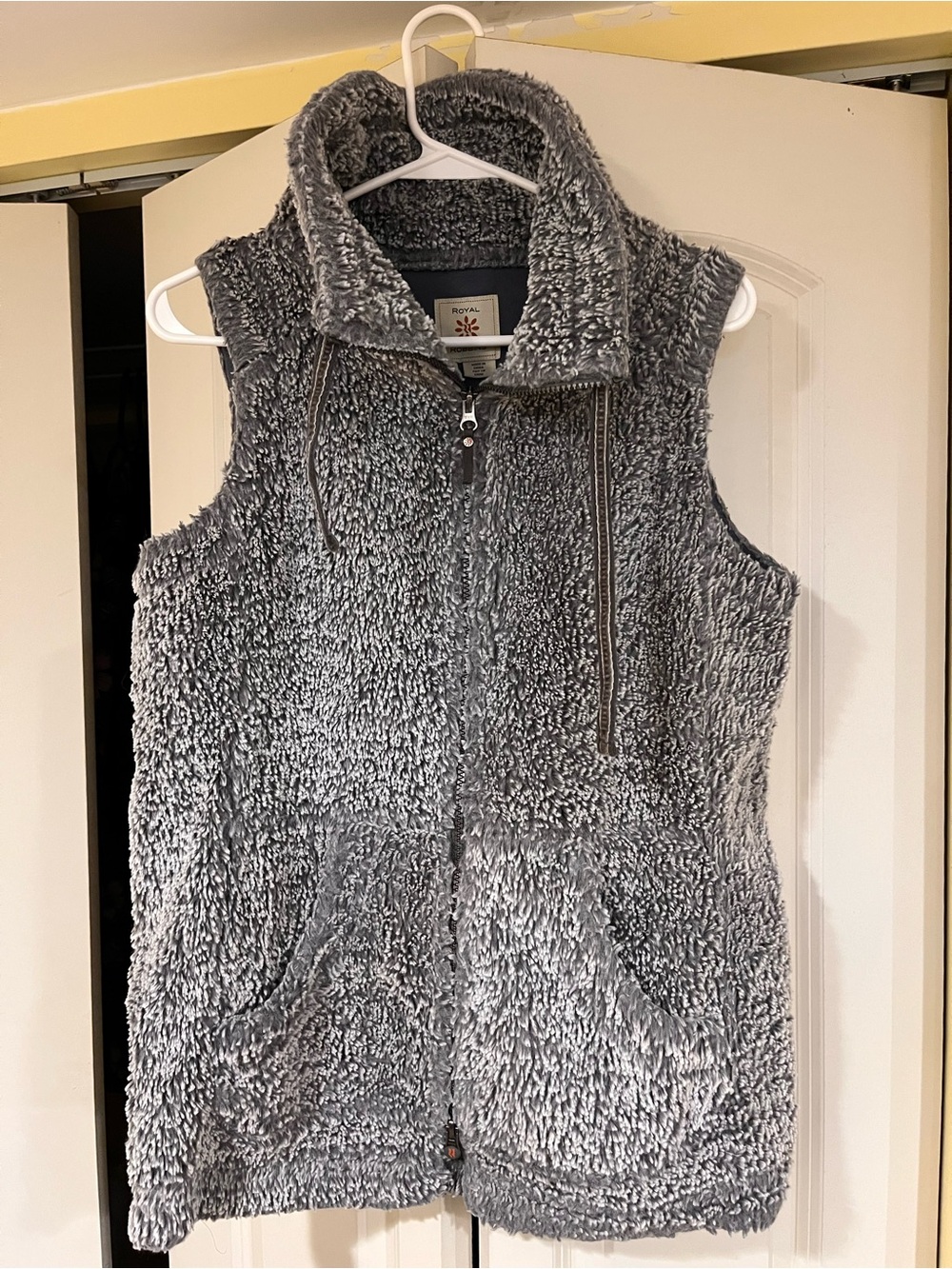 Royal Robbins Plush Gray Sherpa Zip Vest